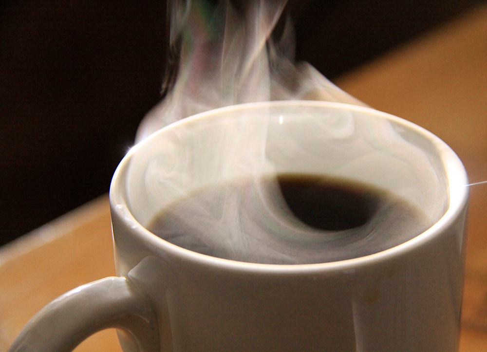 Café solo humeante
